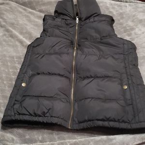 Old Navy Puffer vest
